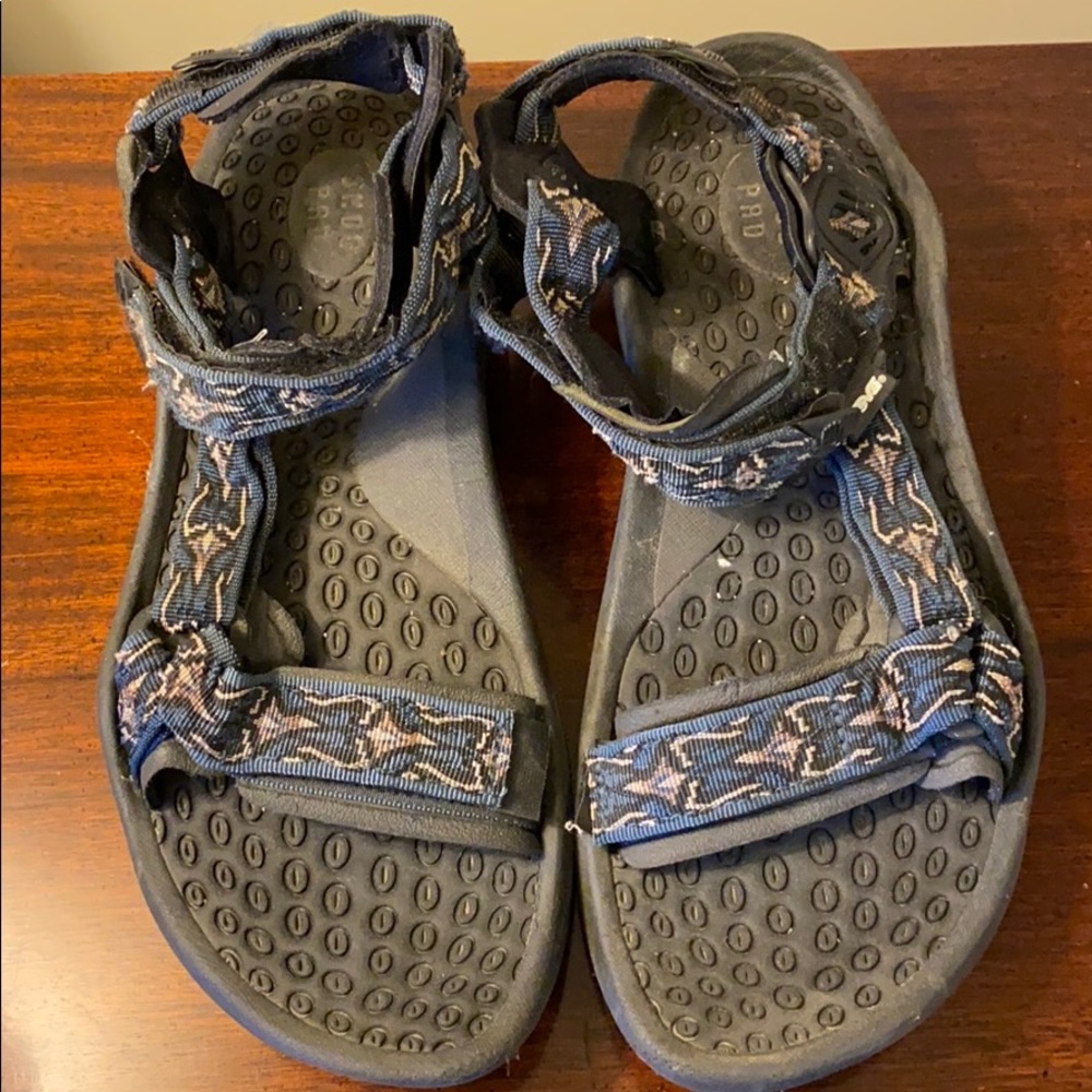 Men’s Tevas